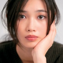 あえてのNOシャドウ、NOライン。「シンプル上げまつげ」で洗練フェース