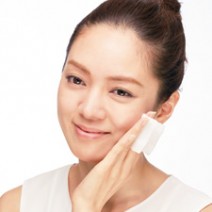 【化粧品の使い方Q&A】Q：収れん化粧水はどう使う？