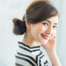 ロングヘアにおすすめの髪型｜簡単アレンジ方法や前髪あり・なしの人気ロングヘアまとめ