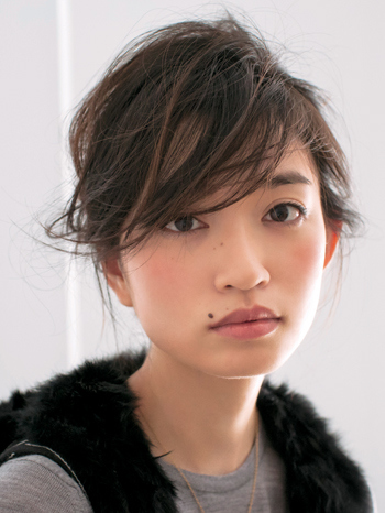 ショートヘア風ゆるアップ＜ミディアム＞