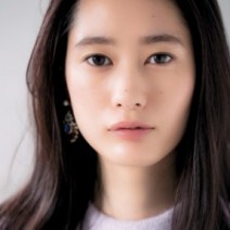 塗るだけで透明美肌になれる新発見。決め手は○○にあった！