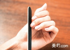 ネイルをきれいに見せる爪の整え方