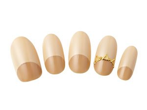 ベージュの２トーンで ちょっぴりモードに
