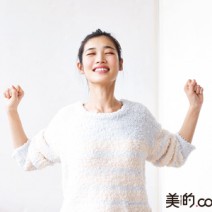 驚くほど簡単！　ネック～デコルテのくすみ解消テク