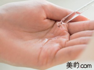 艶やかふっくら肌を手に入れる美容オイルの簡単な使い方