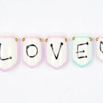 【esNAIL】ネイルで伝える“LOVE”メッセージにキュン！
