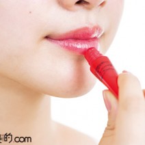 盲点になりがちな唇のケア。保湿以外の美リップキープ法とは？