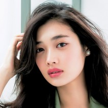 引き算まぶたと、足し算リップで、軽やかに女っぽく♡