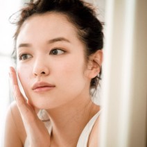 触れたくなるような柔らかい肌は、ミニマムなベースメークで仕上げる！