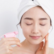 肌のキメとハリを手に入れるには、美容液のW使いがオススメ