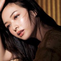 河北メークでドキっとさせる♡涼やかネイビーラインでギャップのある女に