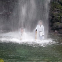 夏休みの計画はもう立てた？滝に打たれて〝心も身体も浄化プラン〟はいかが？