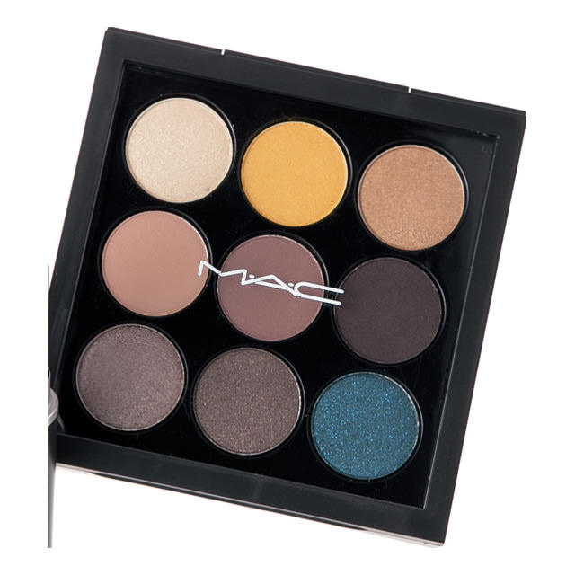 MAC ファッション パック スモール アイシャドウ × 9 ¥5,000