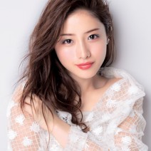 『美的』9月号の表紙は石原さとみさん☆＼バッグサイズも同時発売！／