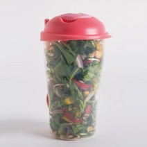 スピナッチとナッツのサラダ
