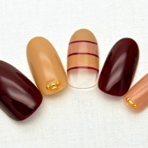 ボルドー×ベージュの秋カラーネイル　【tricca】
