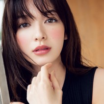れんが色で秋メーク♪　この時期おすすめのアイテムで演出する秋の色っぽさ