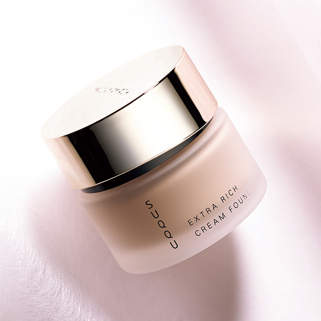 美容液のように潤って時間がたつ程に艶めく!