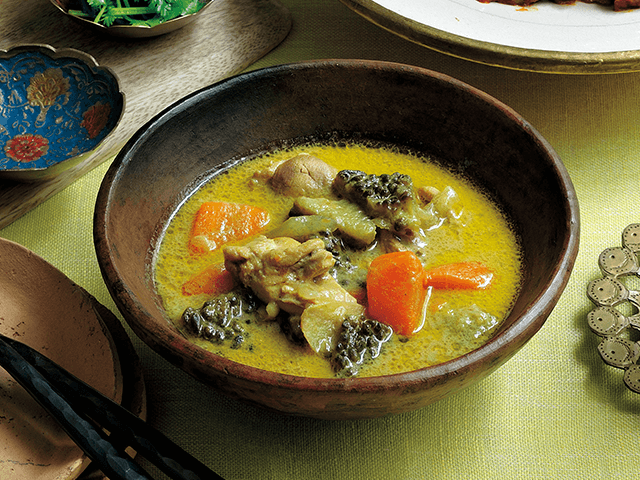 チキンとゴーヤーで作るカレーシチュー