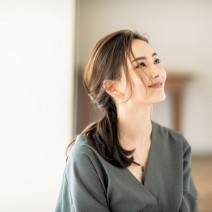 ほんの少しサイドに寄せるだけでワンランクアップ♪　「あか抜けサイドくるりんぱ」