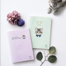 12月号特別付録は、毎年大人気の『美的』手帳！表紙はセントオブ ヴァロの猫『ジャルダン』