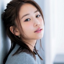 パープルのアイライナーで目元をスッキリ♡ 流し目ラインをマスターせよ！
