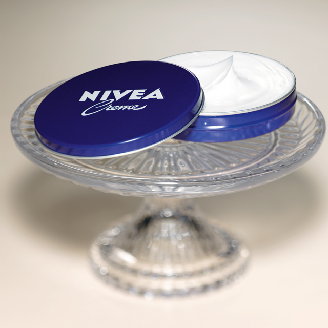 保湿といえばこれ!顔にも全身にも使えるニベアの定番プチプラクリーム