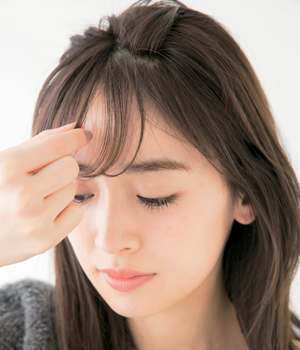 分け目を変えて印象自由自在♪