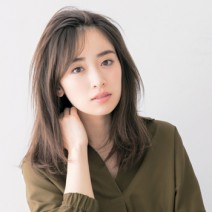 セクシーさと上品さのいいとこどり♡ 前髪ハーフ残しスタイル
