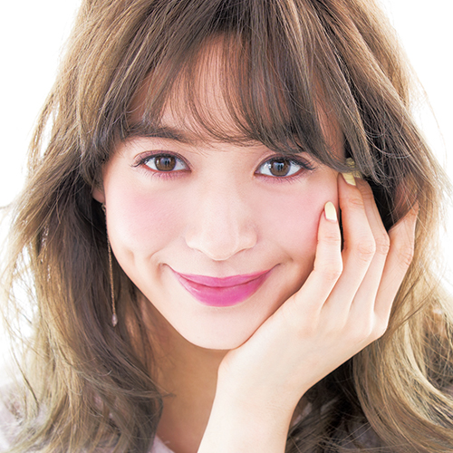 ピンク尽くしでも決して甘すぎない！ 春のレディメーク