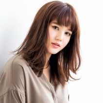 春のヘアイメチェンの本命！ カジュアルな外ハネパーマ