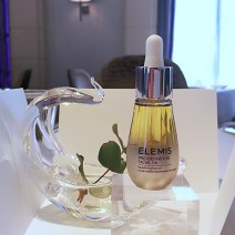 高級スパのトリートメントを自宅でも！ 植物の栄養がたっぷり詰まったエレミスの新オイル