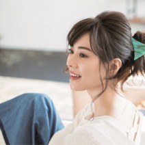 3角クリップでこなれトレンドヘアアレンジ【ミディアム編】