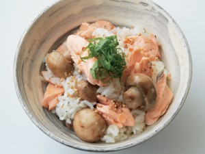 美肌食材、サケの低温オイル煮