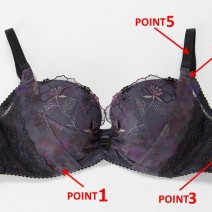 いま人気のノンワイヤーブラ。美乳づくりにはアリ？ ナシ？