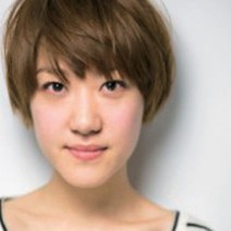 ヘア＆メイクアップアーティスト中山友恵さん発・手＆首ほぐしでフェースラインすっきり！