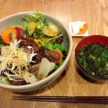 南青山で発見！ほっこりくつろげるお洒落食堂。素材の美味しさが最大限引き出されたお料理に感動！