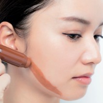 メイクとヘアでこんなに変わるんです！丸顔さんのための小顔テクニックを徹底紹介！