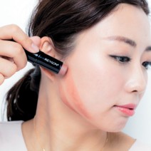 ＼美的クラブが変身！／シェーディングで大胆に顔周りを削ってキュッと小顔に！