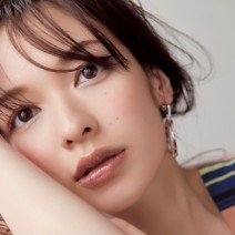実は赤より自然でなじむ。リアルな血色唇を叶えてくれるアイテムは？