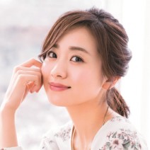 ハーフアップにちょこっとテクで女性らしさがぐっとアップ♪梅雨ヘアアレンジ～ボブ～
