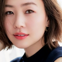 切れ長EYEのアイラインは、ふわっと太めに入れてソフトに目力アップ♪