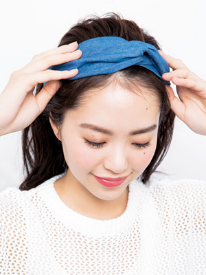 夏の簡単！ヘアバンドヘアアレンジ