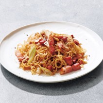 夏バテ気味で、スタミナをつけたいときにおすすめ！ねぎベーコン焼きそば
