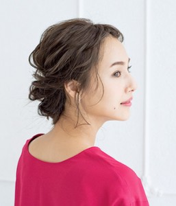 セルフで 簡単 結婚式のお呼ばれヘアセット 18のアレンジ例 美的 Com