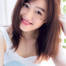 熟した果実のようなリップを主役に。ほかは抜くのが最旬メイク♪【#ナベメイク】