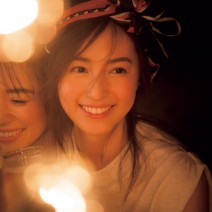 夜のビアガーデンは、派手キラシャドウでみんなの視線を独り占め♡
