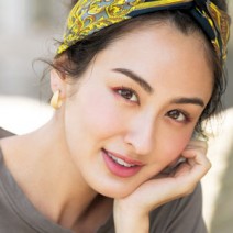 女子会で注目の的☆ こなれた色っぽさは、目尻に○○をプラス！