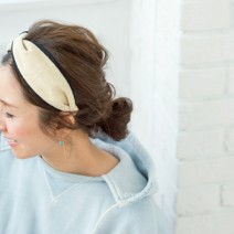 キャンプやバーベキュー…アウトドアにもおしゃれ♡ヘッドバンドを使ったヘアアレンジ【動画つき】