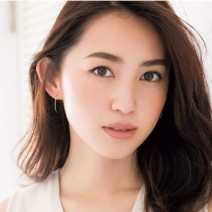 秋の新作＆新色アイテムで、知的エレガントな北川景子さん風メイクにトライ！